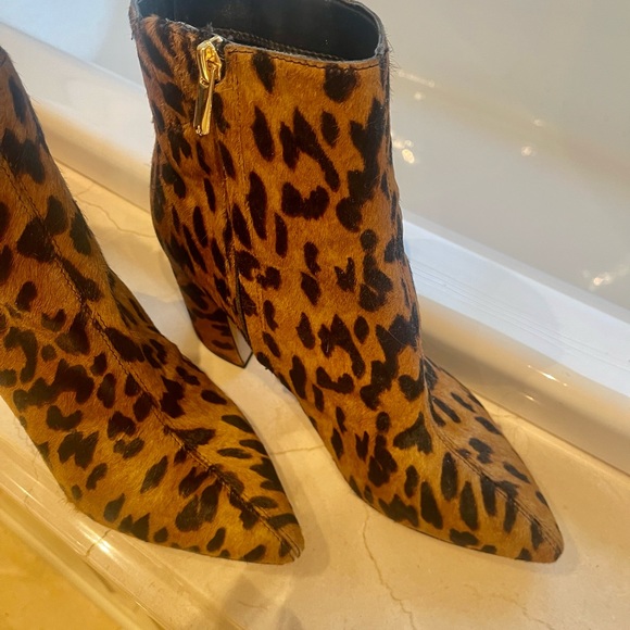 Calf hair leopard print boots. - Picture 3 of 6